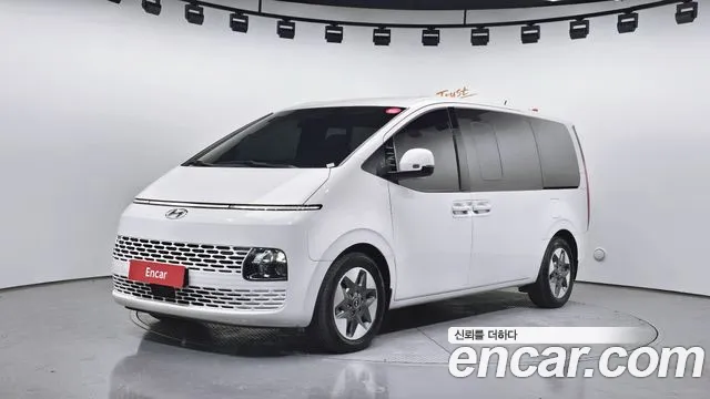 Hyundai Staria 4WD 9
