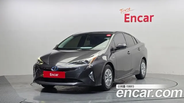 Toyota Prius 4 1.8 E