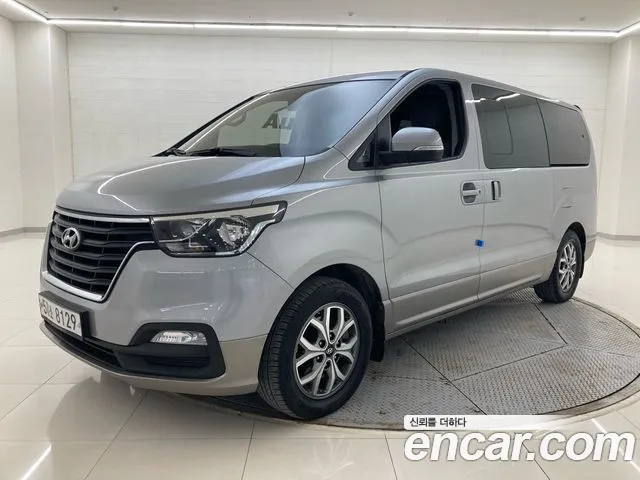 Hyundai The New Grand Starex 9 Premium