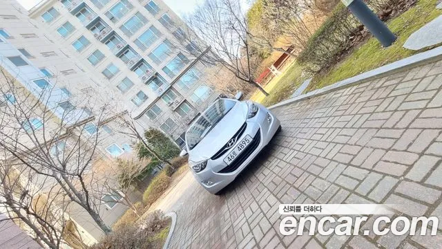 Hyundai Avante MD M16 GDI