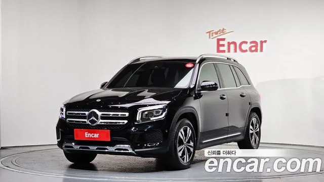 Mercedes-Benz GLB- X247 GLB220