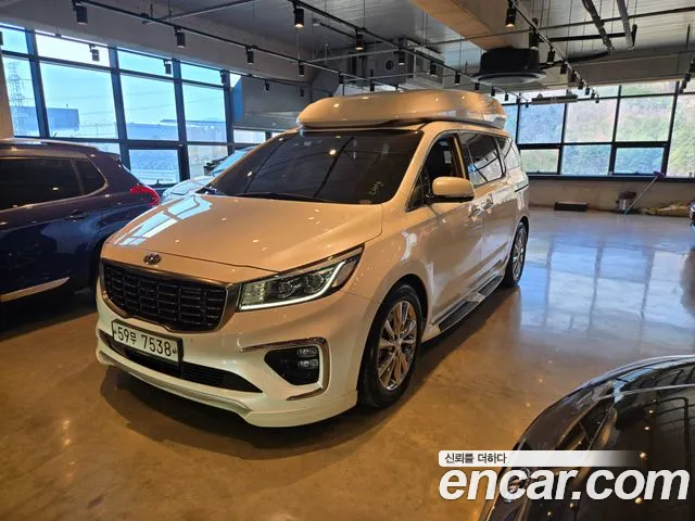 Kia The New Carnival 9 Noblesse