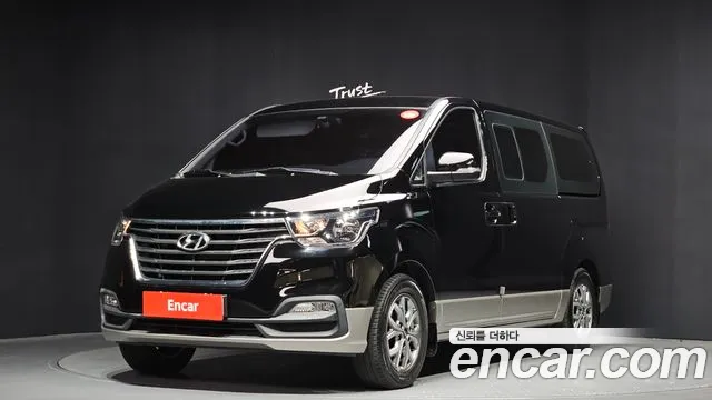 Hyundai The New Grand Starex 9 Premium
