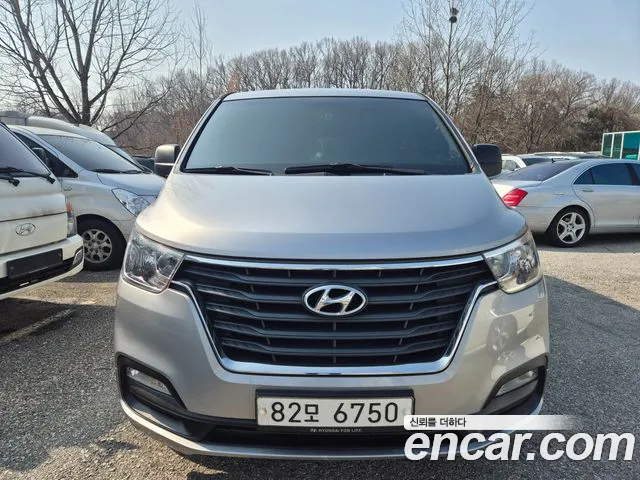 Hyundai The New Grand Starex 3