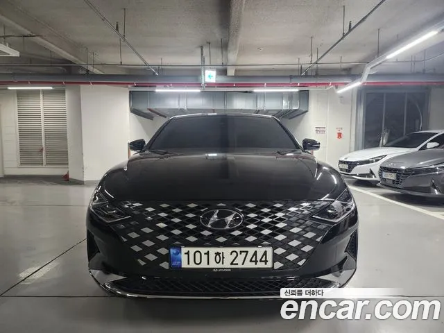 Hyundai The New Grandeur IG Hybrid Premium