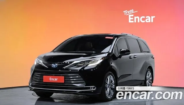 Toyota 4 2.5 Hybrid 2WD