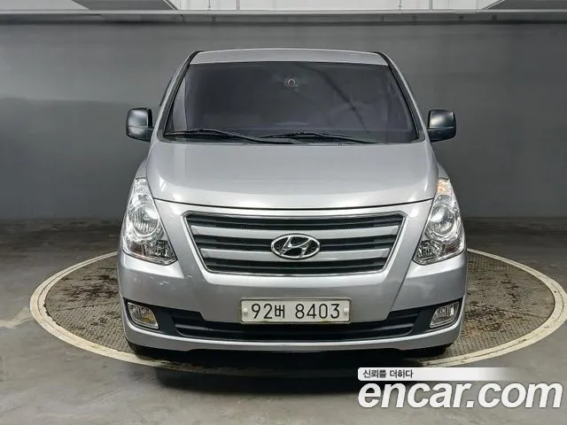 Hyundai Grand Starex 5