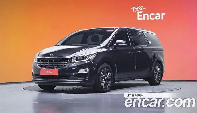 Kia The New Carnival 8