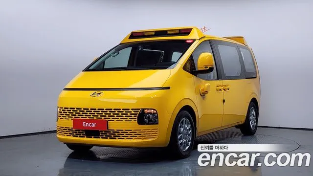 Hyundai Staria 4WD 11