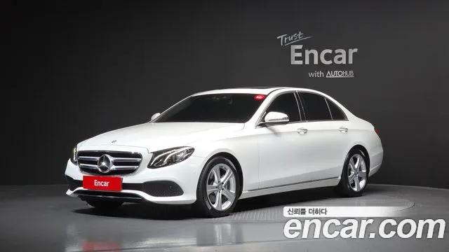 Mercedes-Benz E- W213 E200