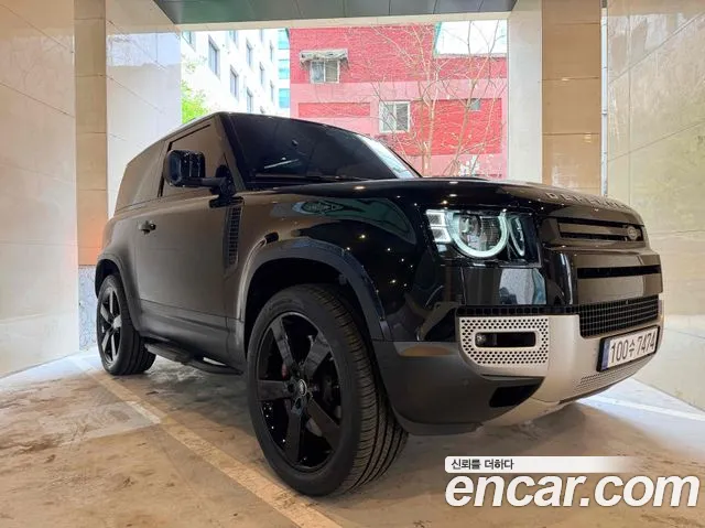 Land Rover Defender (L663) 90 D250 SE