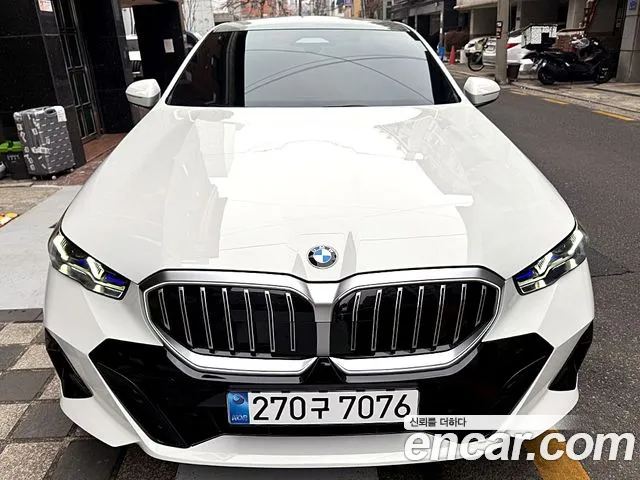 BMW 5 (G60) 520i M