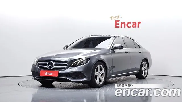 Mercedes-Benz E- W213 E200