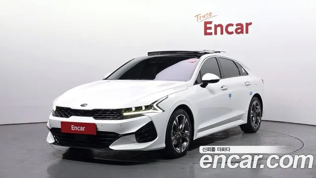 Kia K5 III 2.0 Signature