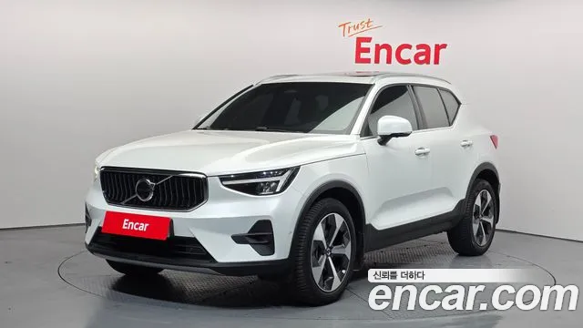 Volvo XC40 B4