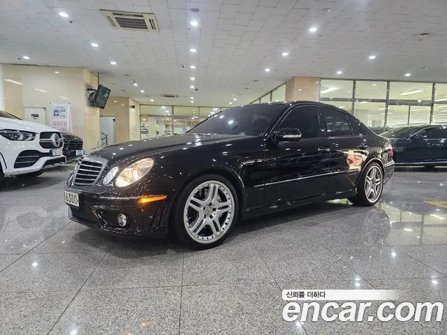 Mercedes-Benz E- W211 E63 AMG