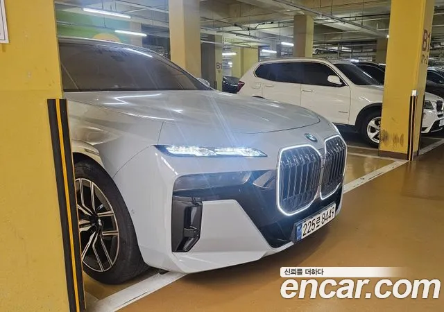 BMW 7 (G70) 740i xDrive M