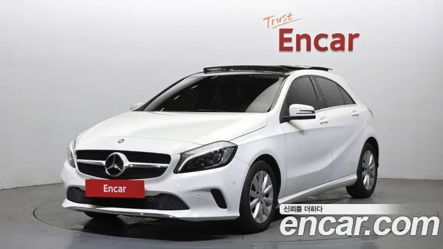 Mercedes-Benz A- W176 A200