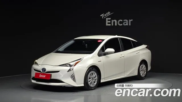 Toyota Prius 4 1.8 E