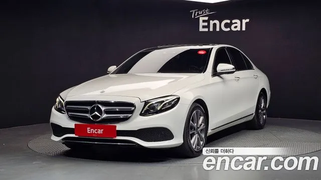 Mercedes-Benz E- W213 E300 4MATIC