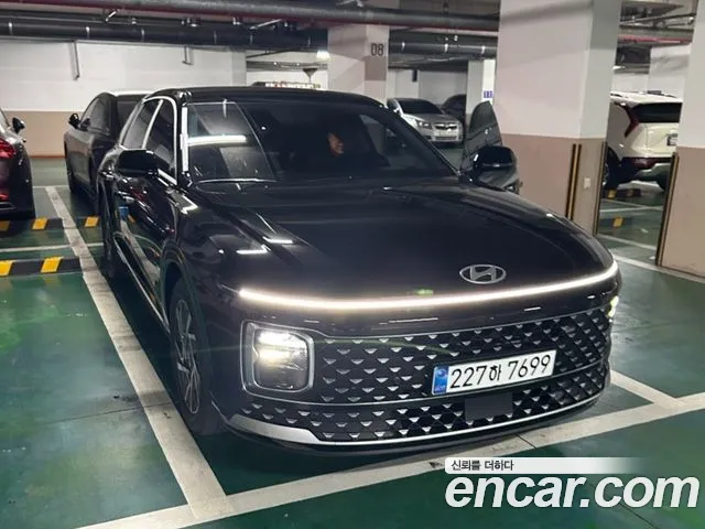 Hyundai Grandeur (GN7) 2.5 Gasoline 2 WD Premium