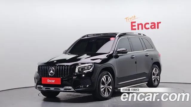 Mercedes-Benz GLB- X247 GLB220