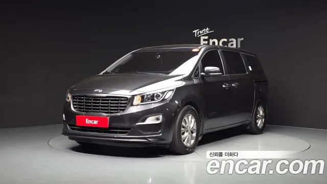 Kia The New Carnival 11