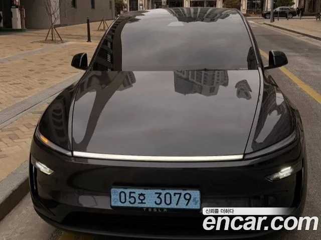 Tesla Y RWD