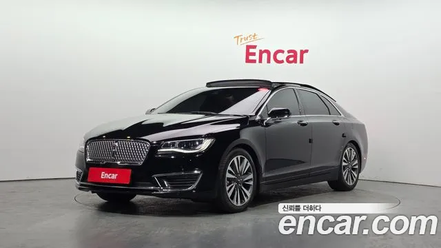 Lincoln MKZ Hybrid 2