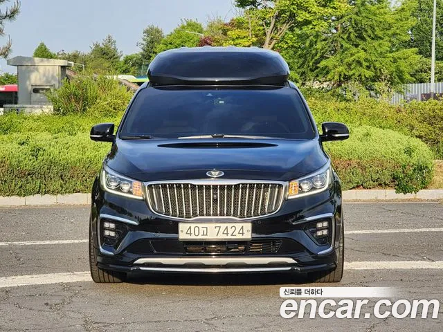 Kia The New Carnival Gasoline 9