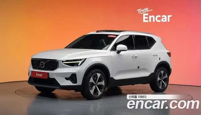 Volvo XC40 B4