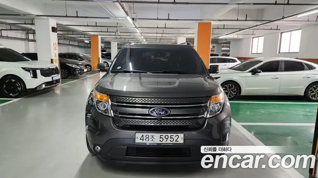 Ford Explorer 3.5 Limited 4WD 5