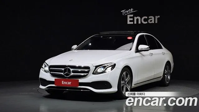 Mercedes-Benz E- W213 E300