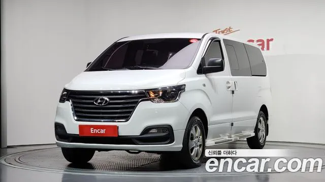 Hyundai The New Grand Starex 4WD 12
