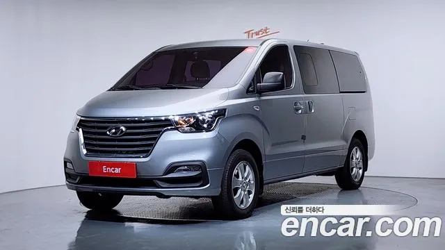 Hyundai The New Grand Starex 4WD 12