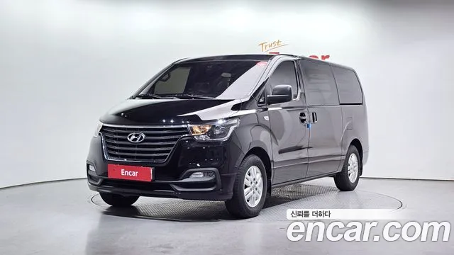 Hyundai The New Grand Starex 3