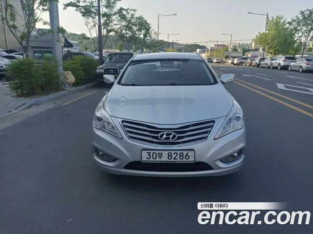 Hyundai Grandeur HG HG240
