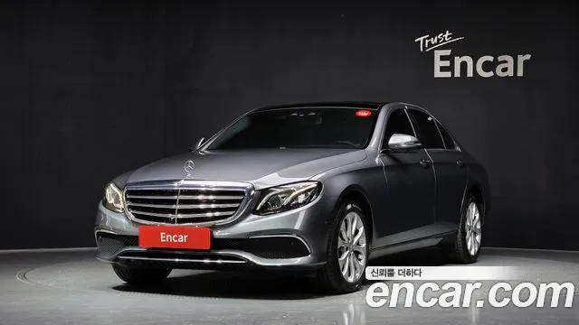 Mercedes-Benz E- W213 E300 4MATIC Exclusive