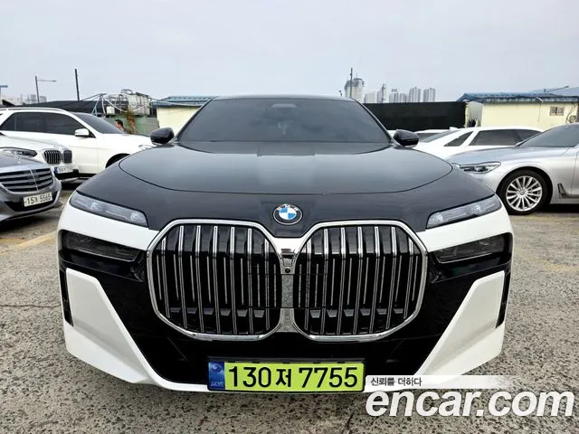 BMW 7 (G70) 740i sDrive M