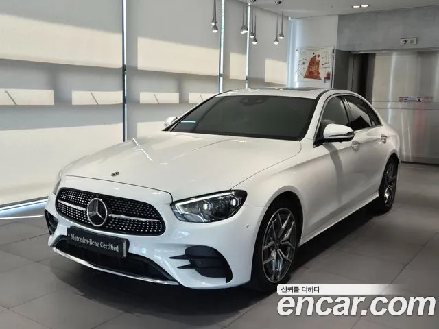 Mercedes-Benz E- W213 E220d 4MATIC AMG Line