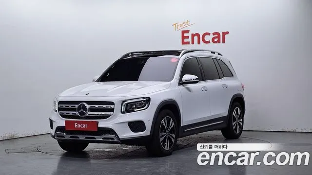 Mercedes-Benz GLB- X247 GLB220