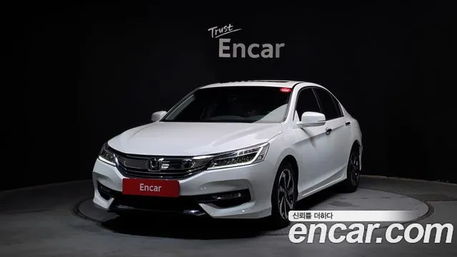 Honda Accord 2.4 9