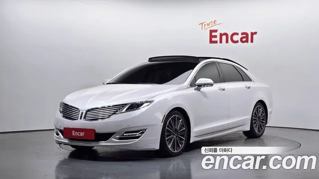 Lincoln MKZ Hybrid 2