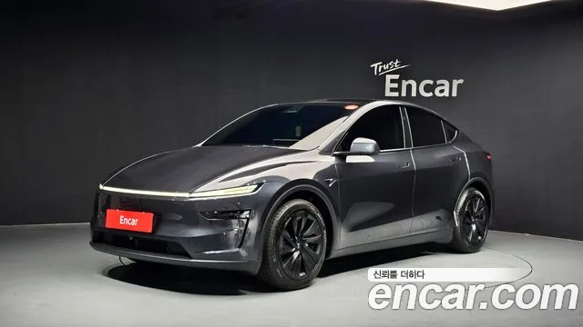 Tesla Y AWD