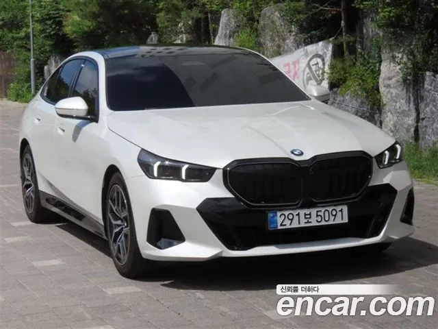 BMW 5 (G60) 520i