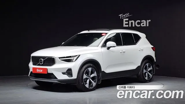 Volvo XC40 B4