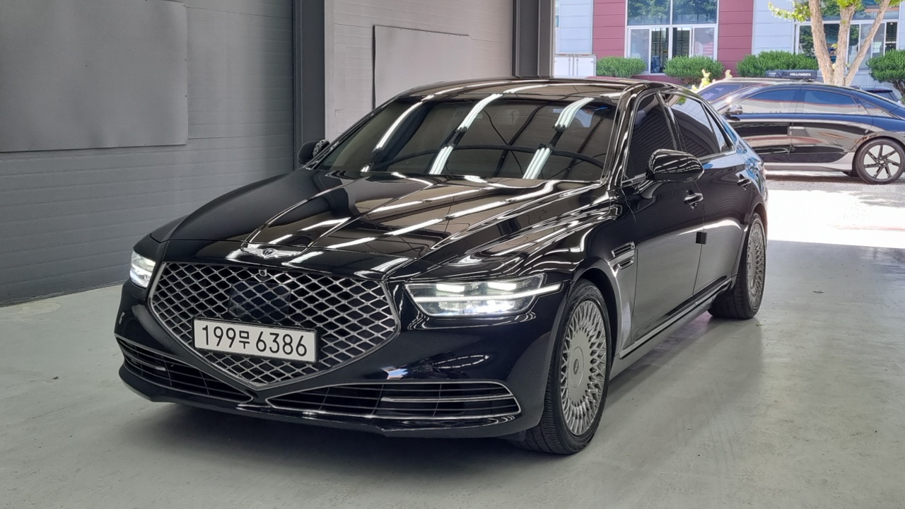 Genesis G90 3.8 AWD Premium