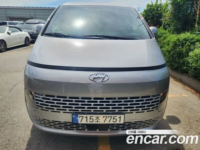 Hyundai Staria 11