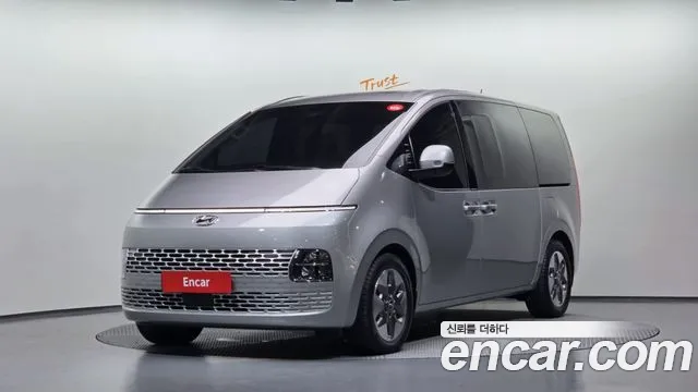 Hyundai Staria 4WD 9