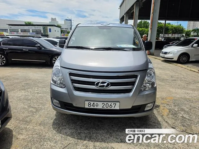 Hyundai Grand Starex 5